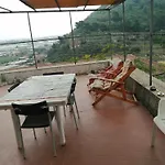 Collina Ampio Quadrilocale Con 2 Terrazzi * Albenga