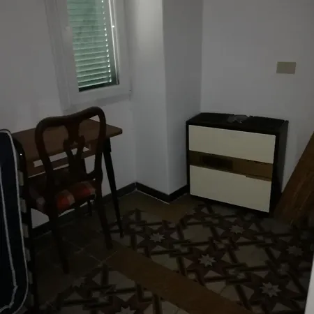 Collina Ampio Quadrilocale Con 2 Terrazzi Ferienhaus Albenga