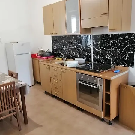 Collina Ampio Quadrilocale Con 2 Terrazzi Ferienhaus Albenga